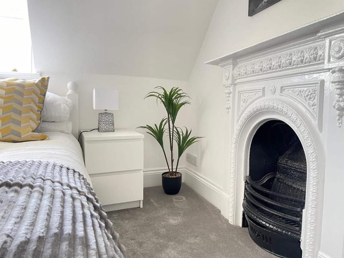 Light Airy 3 Bed Town Cntr Flat 700M To The Beach Bournemouth Exteriör bild