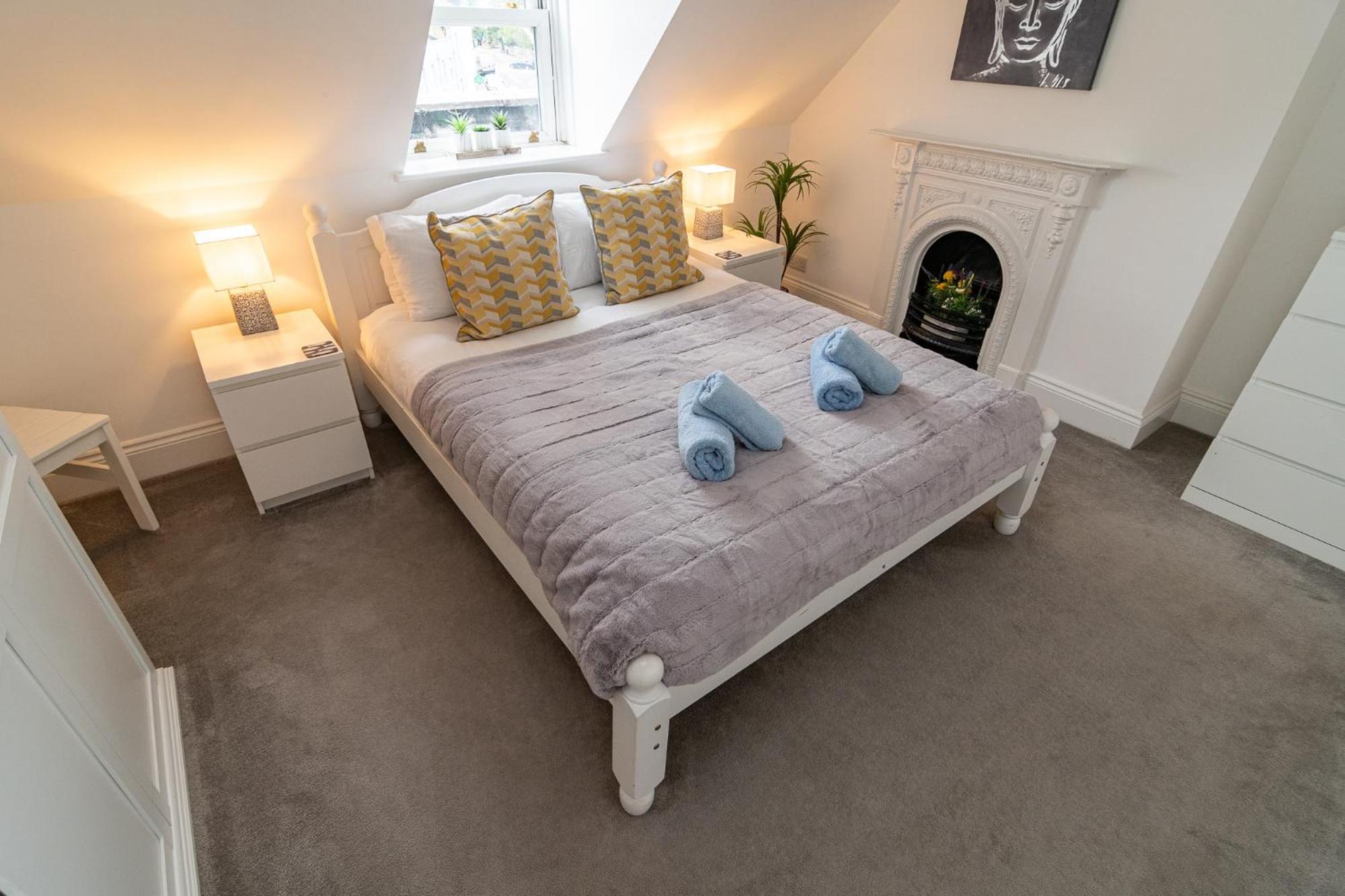 Light Airy 3 Bed Town Cntr Flat 700M To The Beach Bournemouth Exteriör bild