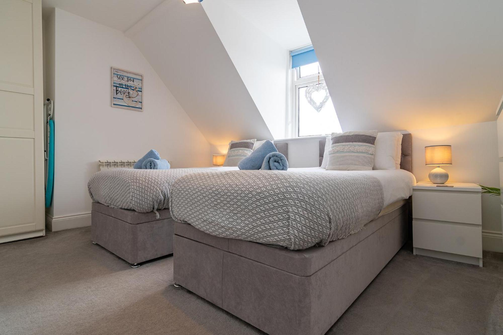 Light Airy 3 Bed Town Cntr Flat 700M To The Beach Bournemouth Exteriör bild