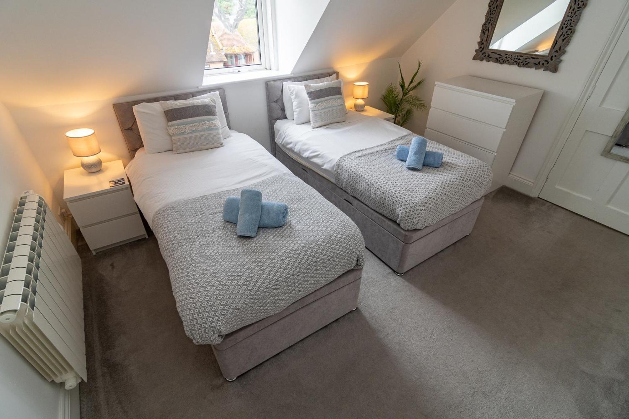 Light Airy 3 Bed Town Cntr Flat 700M To The Beach Bournemouth Exteriör bild