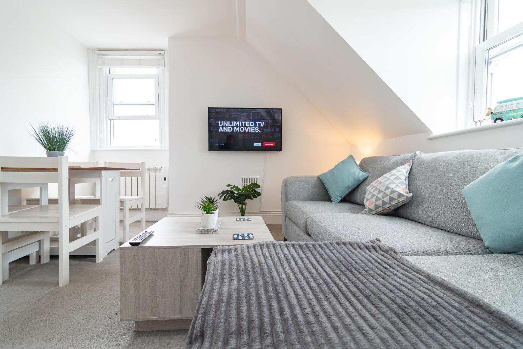 Light Airy 3 Bed Town Cntr Flat 700M To The Beach Bournemouth Exteriör bild